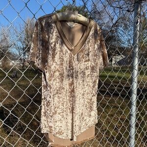 Amaryllis Velvet V-Neck Women Top - Cream